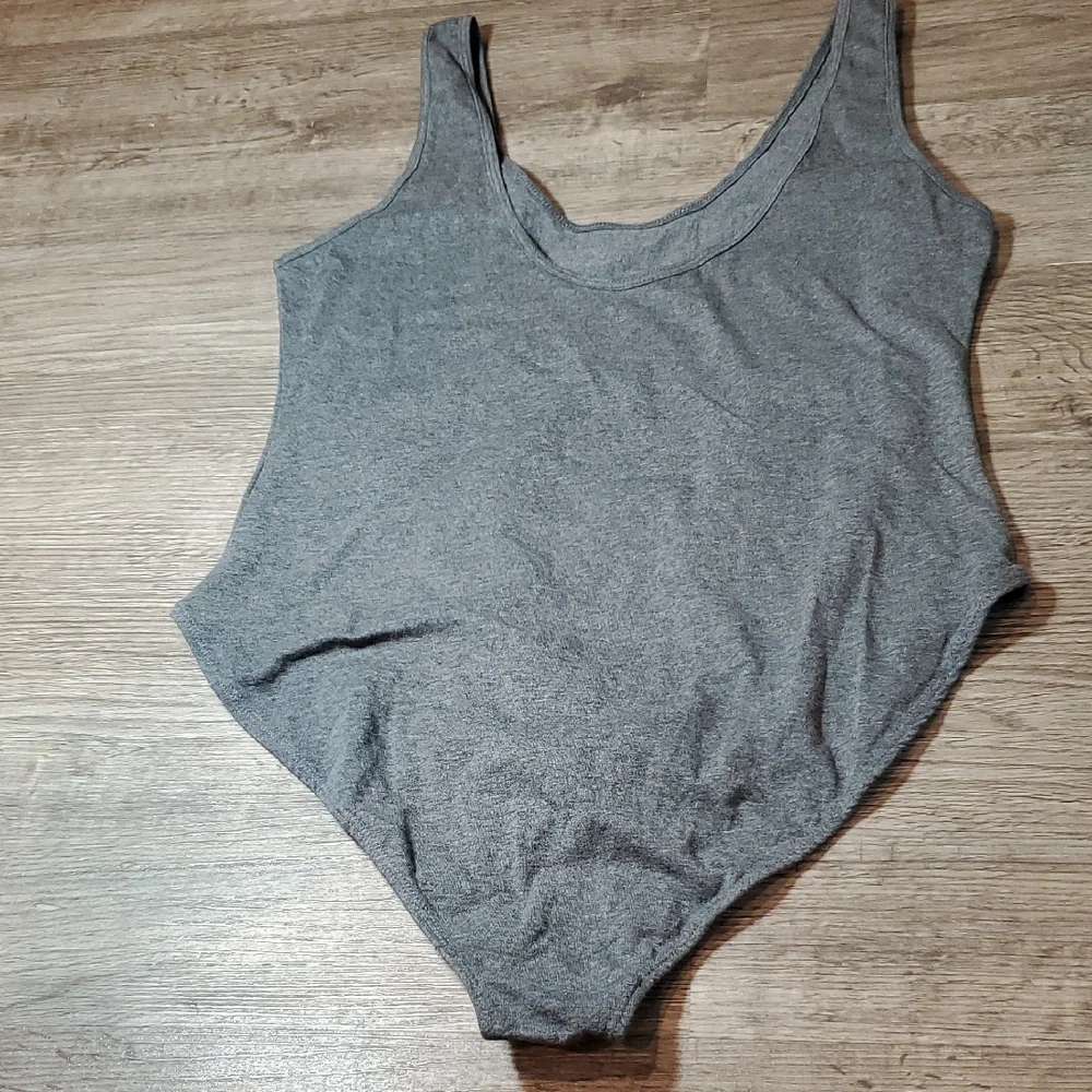 ⚘️NWOT DISNEY BODYSUIT